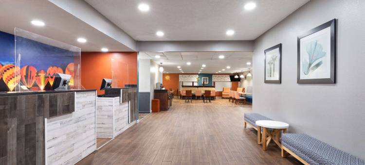 迪凯特拉昆塔温德姆酒店(La Quinta Inn by Wyndham Decatur)图片