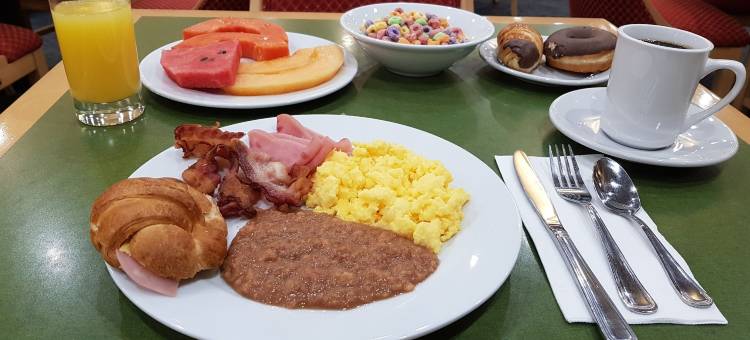 萨尔蒂洛佐纳航空港智选假日酒店(Holiday Inn Express Saltillo Zona Aeropuerto)图片