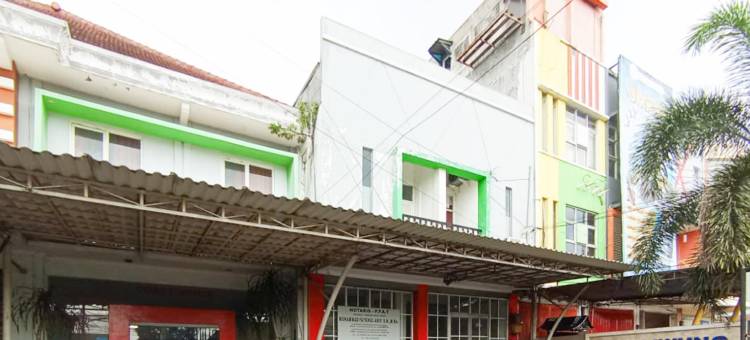 红门酒店@芝利翁宾馆-清真(RedDoorz @ Ciliwung Guest House Syariah)图片