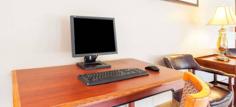 艾奇逊速8酒店(Super 8 by Wyndham Atchison)图片