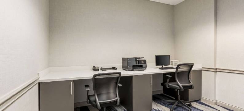 舒适酒店及套房库亚霍加瀑布 - 阿克伦(Comfort Inn & Suites Cuyahoga Falls - Akron)图片