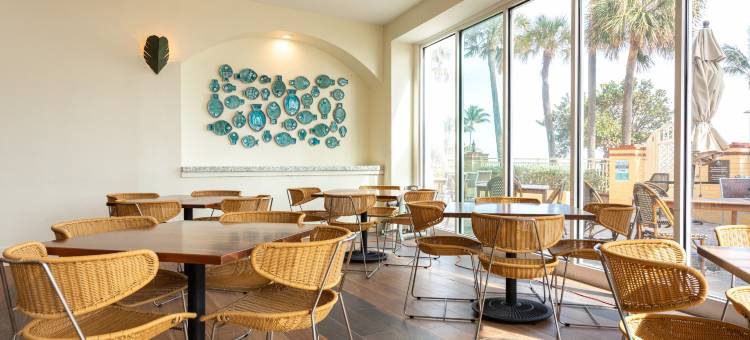 迪尔菲尔德海滩希尔顿安泊酒店(Embassy Suites by Hilton Deerfield Beach Resort & Spa)图片