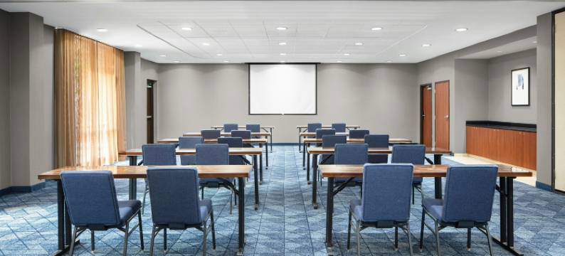 阿尔科诺克斯维尔机场万怡酒店(Courtyard Knoxville Airport Alcoa)图片