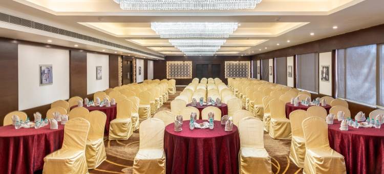 TGI财富大酒店-霍苏尔(Tgi Grand Fortuna)图片