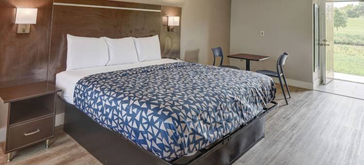 赛维尔维尔 - 鸽子谷河滨伊克诺旅馆(Econo Lodge Sevierville-Pigeon Forge on the River)图片