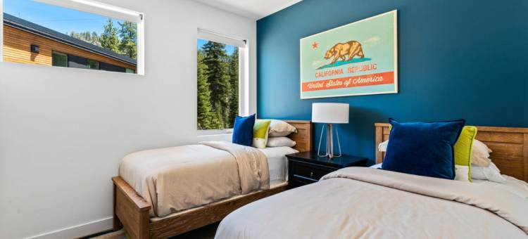 Hot Tub and Scenic Hiking Trails - Stylish Modern Vintage图片