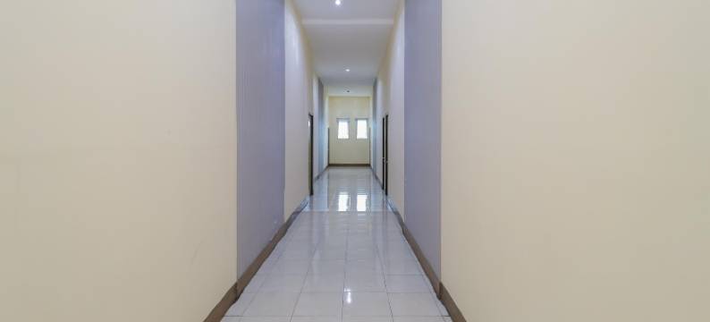 红多兹伊斯兰酒店@玛琅克洛珍(RedDoorz Syariah @ Klojen Malang)图片