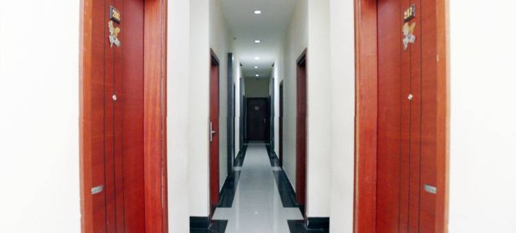 红多兹酒店@帕卢加查马达(RedDoorz @ Hotel Gajah Mada Palu)图片