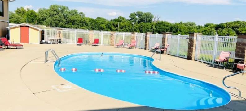 斯科特堡温德姆速 8 酒店(Super 8 by Wyndham Fort Scott)图片