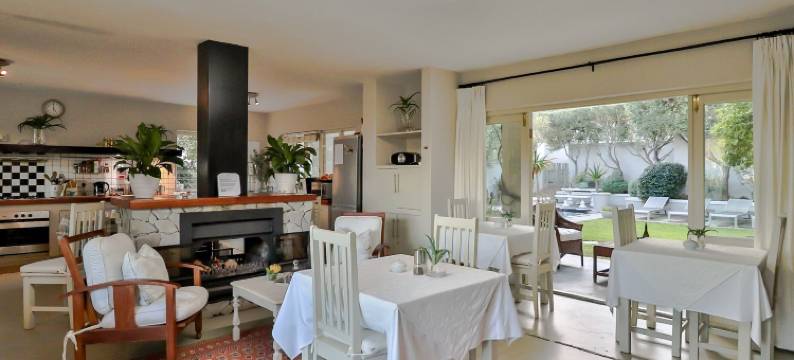 赫曼努斯绿色旅馆(Hermanus Lodge on the Green - Solar Power)图片