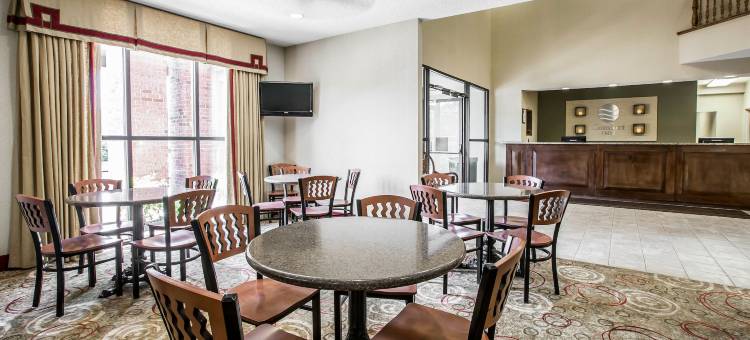 勒努瓦高速公路321号北山麓舒适套房酒店(Comfort Inn & Suites Lenoir Hwy 321 Northern Foothills)图片