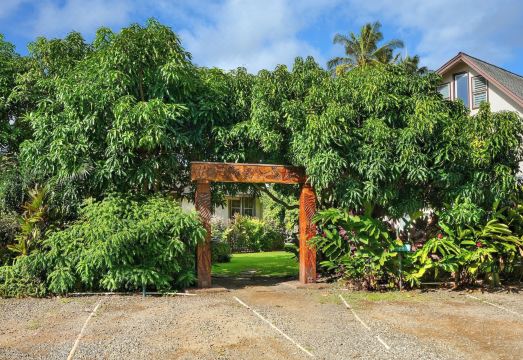 Fern Grotto Inn Hotel Overview