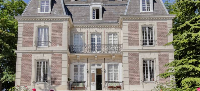 德文卡司特勒特城堡(Château d'Avesnes - le Castelet)图片