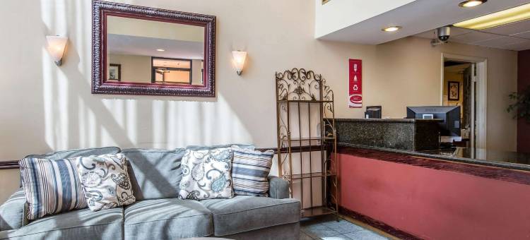 里布-科罗纳伊克诺套房酒店(Econo Lodge Inn & Suites Riverside - Corona)图片