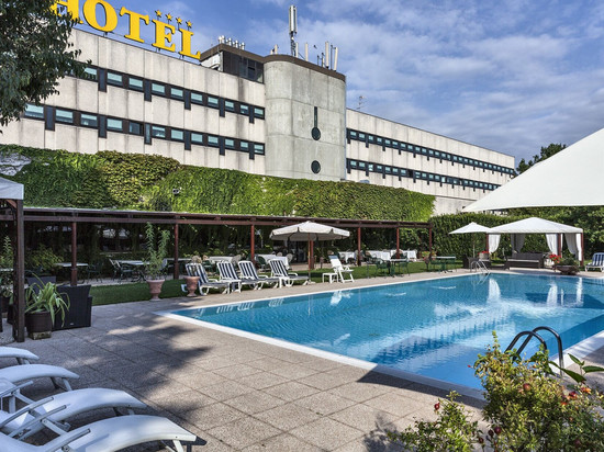 莎卡迪水疗酒店 - 限成人