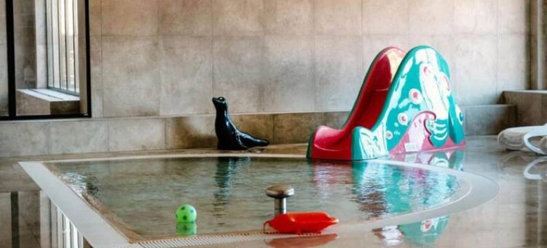 迪兹诺夫河边和海滩边的公寓(Apartment with Swimming Pool, Sauna)图片