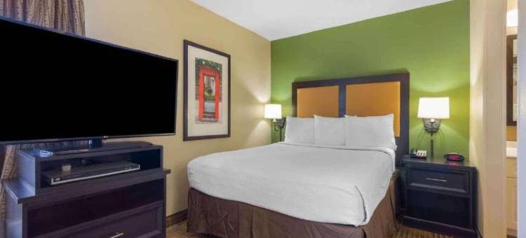 梅恩斯泰套房华盛顿杜勒斯机场酒店(MainStay Suites Washington Dulles Airport)图片