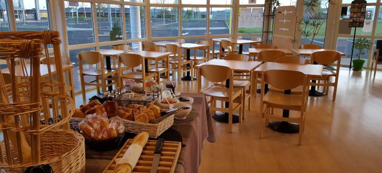 圣弗卢尔原创访问酒店(The Originals Access, Hôtel Saint-Flour)图片