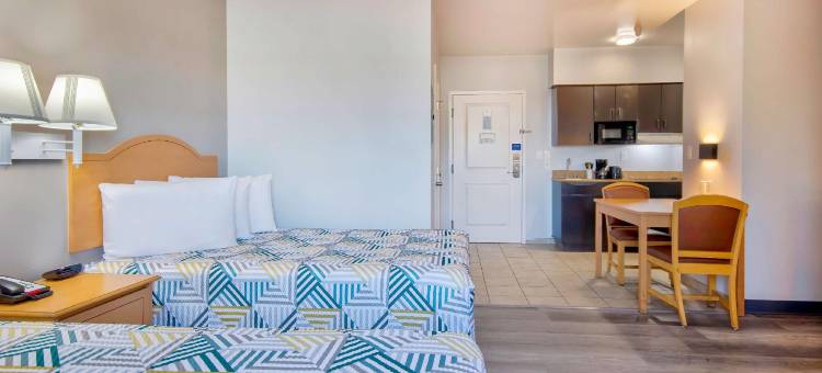 贝克斯菲尔德6号公寓式酒店(Studio 6 Bakersfield, CA)图片