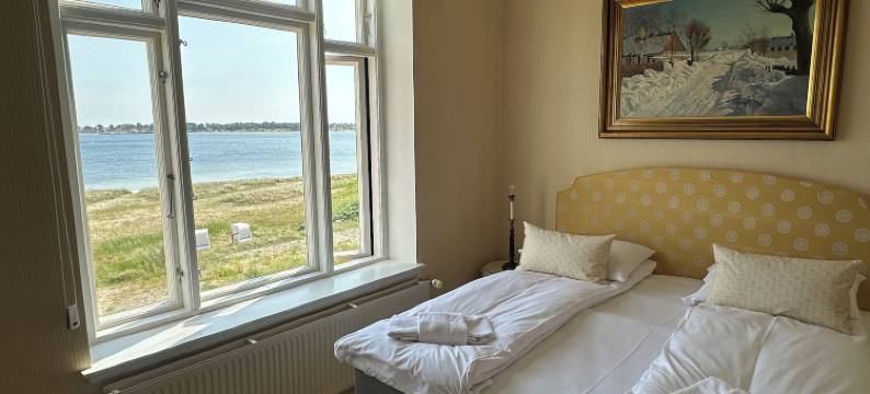 阿罗斯松巴德酒店(Aarøsund Badehotel)图片