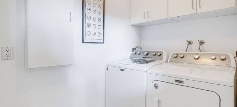 游泳、高尔夫和放松：阿普托斯的豪华联排别墅(Swim, Golf & Relax: Luxe Townhome in Aptos)图片