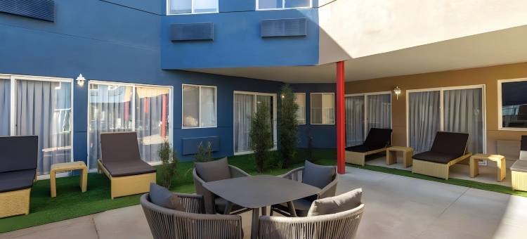 AmericInn by Wyndham Omaha Near Zoo(The Inn & Suites Omaha Near Zoo)图片