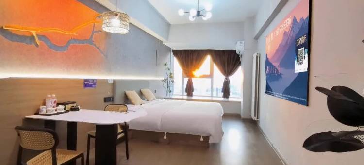 屿夕美宿 CityWalk享住影音酒店(泰山站店)图片