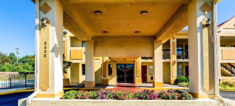 克里斯琴斯堡 - 黑堡 I-81 伊克诺旅馆(Econo Lodge Christiansburg-Blacksburg I-81)图片