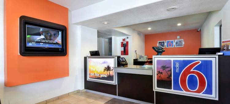 大熊6号汽车旅馆(Motel 6 Big Bear Lake, CA)图片