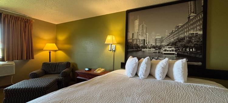 庞蒂亚克速8酒店(Super 8 by Wyndham Pontiac)图片