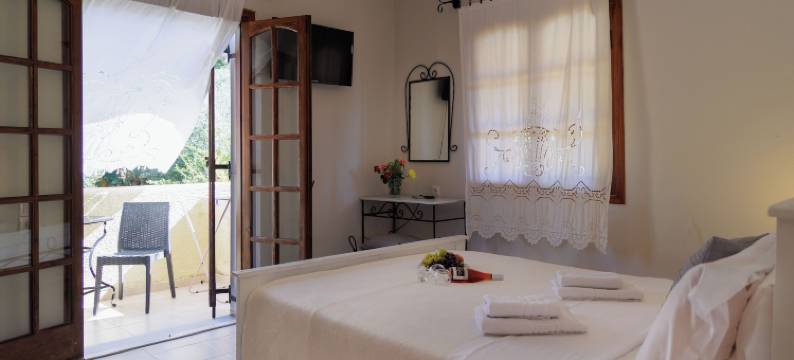 海边的Lithos(Lithos By The Sea)图片