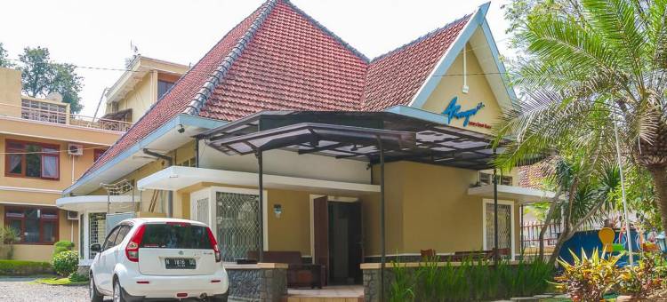 红多兹Plus酒店-近布拉维加亚博物馆(RedDoorz Plus Near Brawijaya Museum)图片