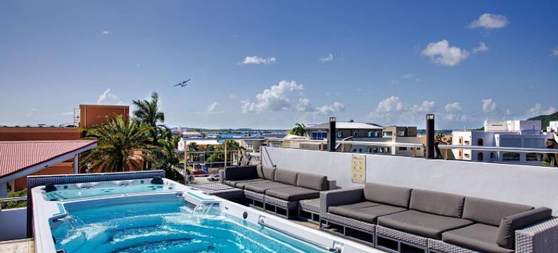 Commodore Suites图片