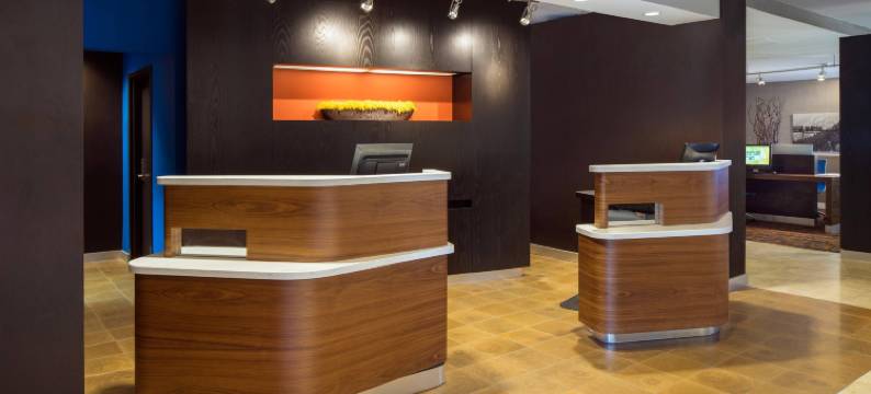 丹佛中央公园万豪万怡酒店(Courtyard Denver Central Park)图片