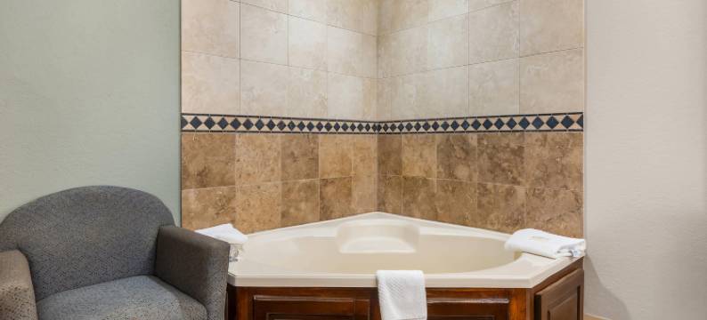 亚历山大市凯艺酒店(Quality Inn Alexander City)图片