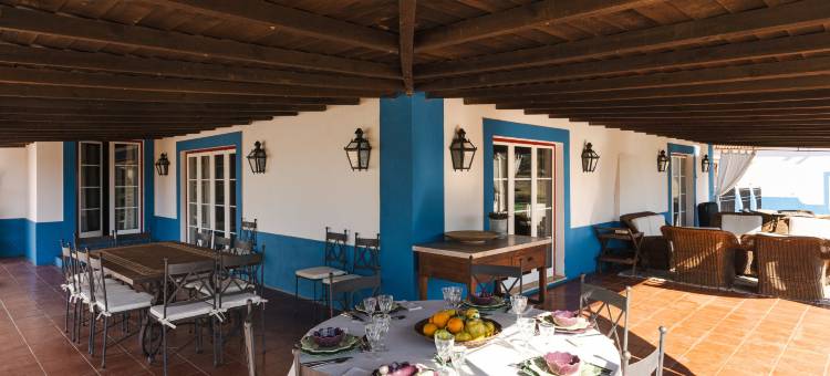 Charming Farm House with Pool图片