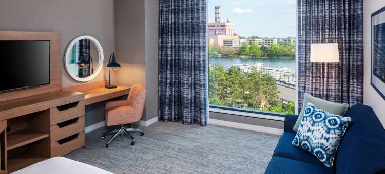 波士顿海港区欢朋酒店(Hampton Inn by Hilton Boston Seaport District)图片