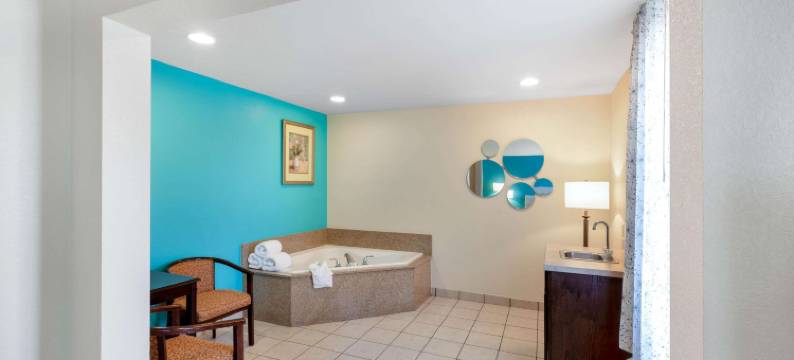 霍马豪生酒店(Howard Johnson by Wyndham Houma)图片