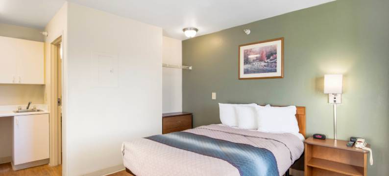 科罗拉多斯普林斯机场霍姆汤公寓(HomeTowne Studios Colorado Springs - Airport)图片