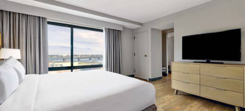 达文波特希尔顿逸林酒店(DoubleTree by Hilton Davenport)图片