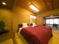 帶檜木温泉浴的日式房間