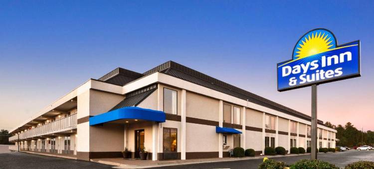 费耶特维尔西北堡布拉格地区戴斯酒店(Days Inn & Suites by Wyndham Fort Bragg/Cross Creek Mall)图片