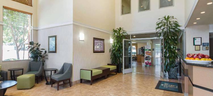 硅谷凯艺酒店(Quality Inn San Jose Airport-Silicon Valley)图片