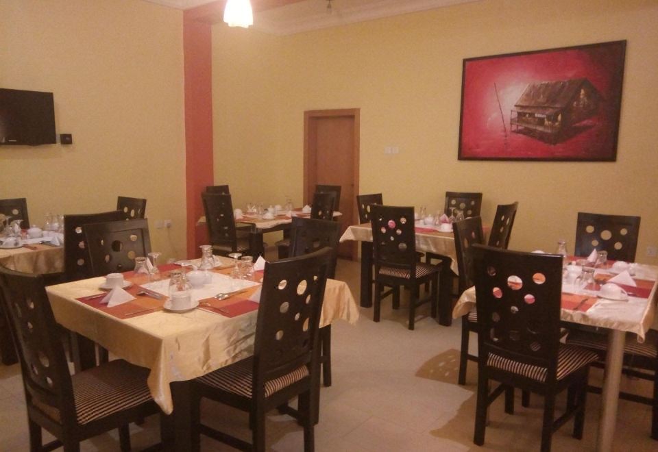 Allen Suites Hotel Overview