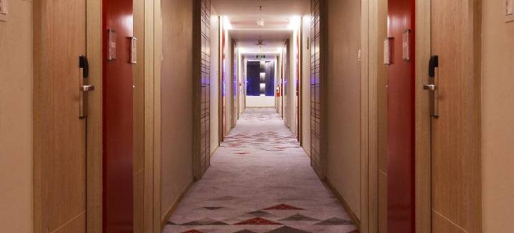 北干巴鲁狐狸酒店(FOX Hotel Pekanbaru)图片
