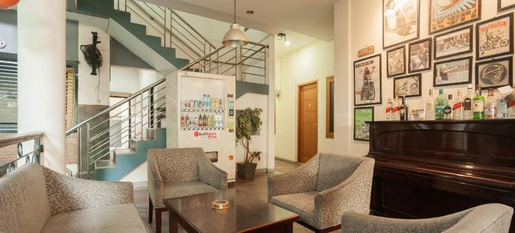 红多兹Plus酒店-近印度尼西亚大学(RedDoorz Plus Near Universitas Indonesia)图片