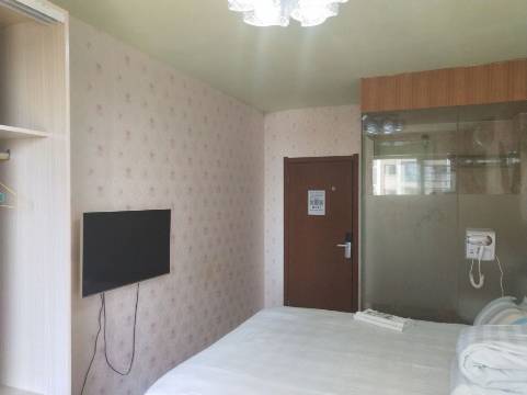 恋橙民宿(华庭路1号分店)