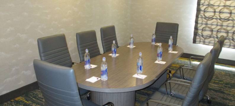 布卢明顿贝蒙特东贝斯特韦斯特优质套房酒店(Best Western Plus Bloomington East Hotel)图片