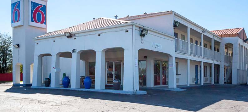 圆石城6号汽车旅馆(Motel 6 Round Rock, TX)图片