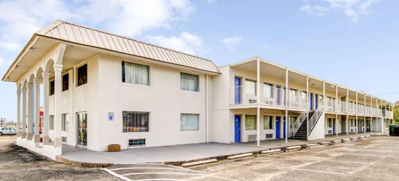 德克萨斯韦科，6号汽车旅馆- 拉西湖景(Motel 6 Waco, TX - Lacy Lakeview)图片